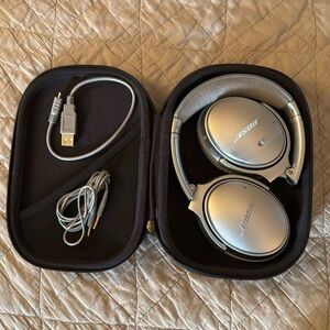 Bose Quiet Comfort headphones